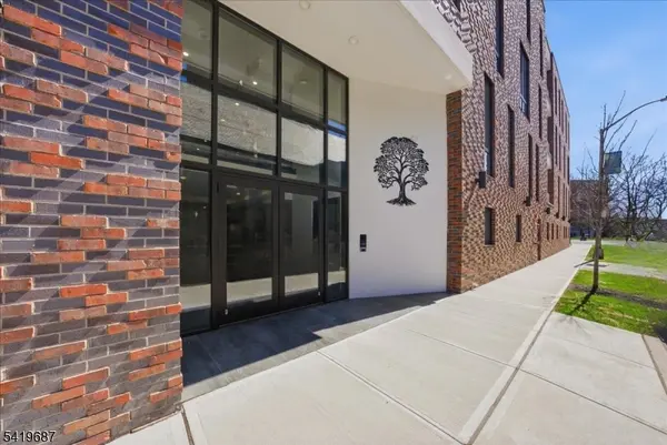 21 Lincoln Park #LL2, Newark City, NJ 07102