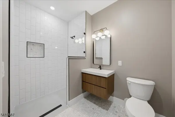 21 Lincoln Park #LL2, Newark City, NJ 07102