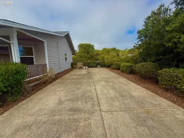 4797 CLOUDCROFT LN, Florence, OR 97439