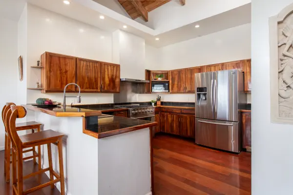 44-2325 MIDDLE RD, Honokaa, HI 96727