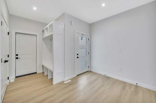 47 Everson Close, Red Deer, AB T4P 3G5