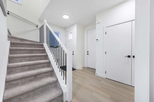 108 Heritage MNR, Cochrane, AB T4C 3K8