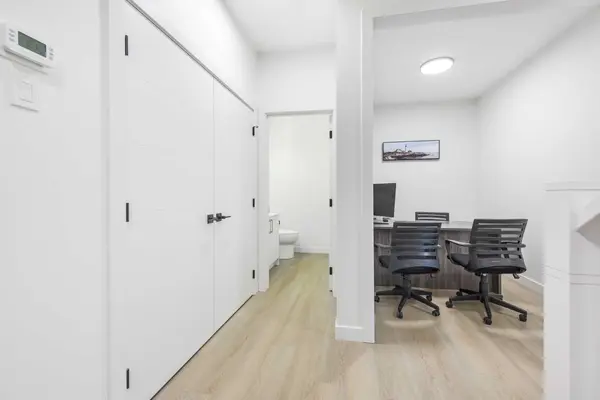 108 Heritage MNR, Cochrane, AB T4C 3K8