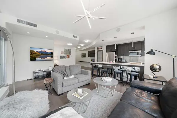 530 12 AVE SW #504, Calgary, AB T2R0B1