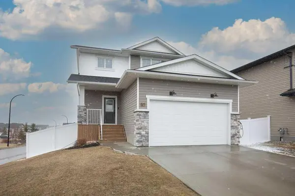 14 Thayer Close, Red Deer, AB T4P 0W7