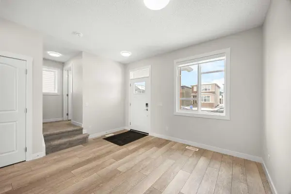 507 Lucas BLVD NW, Calgary, AB T3P 2C9