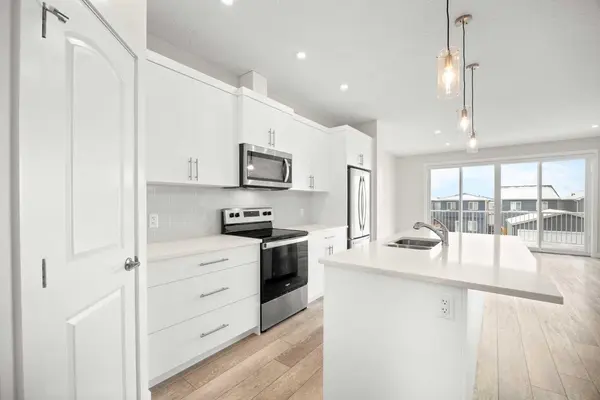 507 Lucas BLVD NW, Calgary, AB T3P 2C9