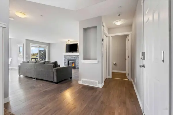 848 Lakewood CIR, Strathmore, AB T1P1Z6