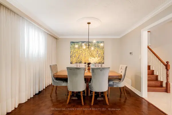 520 McLeod CRES, Pickering, ON L1W 3M5