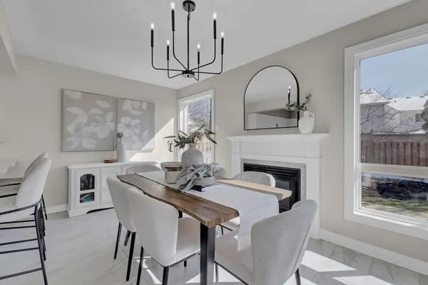 31 Brownstone CRES, Clarington, ON L1E 2Y1