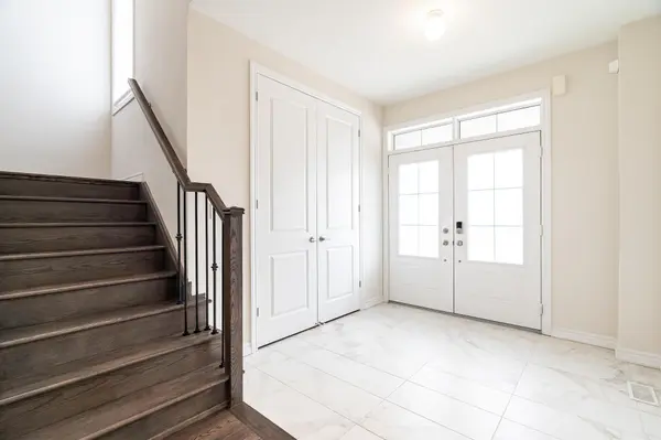 1559 Farrow CRES, Innisfil, ON L9S 0L6