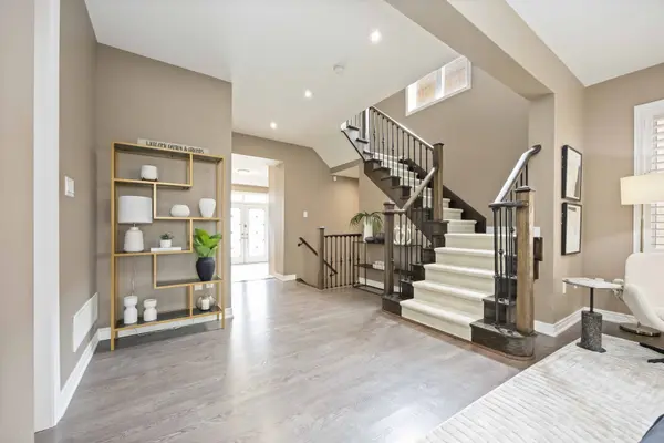 99 Card Lumber CRES, Vaughan, ON L4H 3Z1