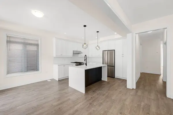 20 Daffodil RD, Springwater, ON L0L 1Y3