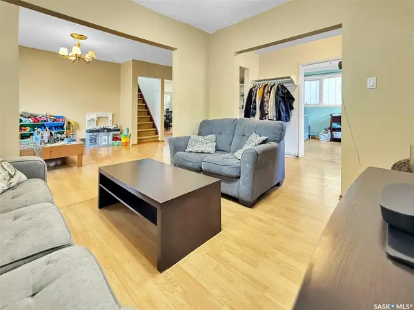 44 5th AVENUE NE, Swift Current, SK S9H 2K7