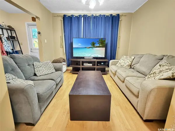 44 5th AVENUE NE, Swift Current, SK S9H 2K7