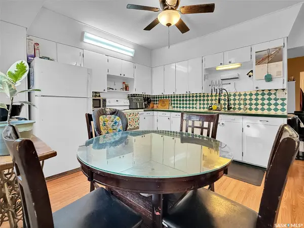 44 5th AVENUE NE, Swift Current, SK S9H 2K7