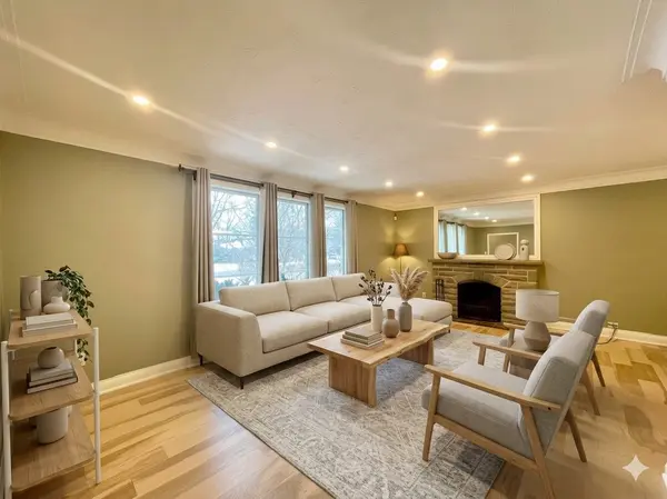 425 River Side DR, Oakville, ON L6K 3N6