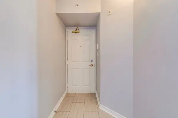 1411 Walkers Line #302, Burlington, ON L7M 4P5