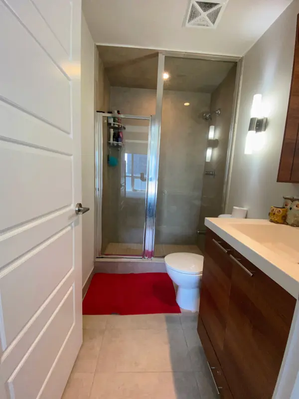 15 Viking LN #1503, Toronto W08, ON M9B 0A4