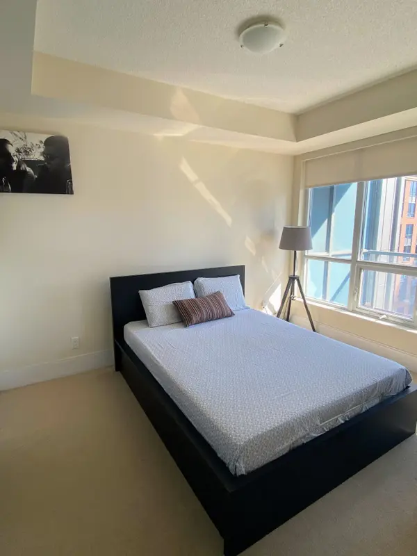 15 Viking LN #1503, Toronto W08, ON M9B 0A4