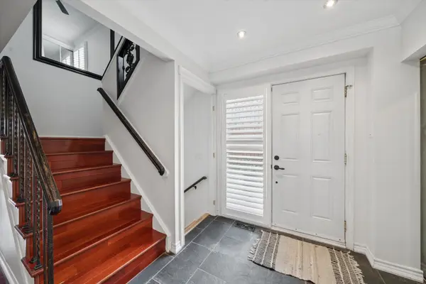 1825 Hyde Mill CRES, Mississauga, ON L5N 0A7