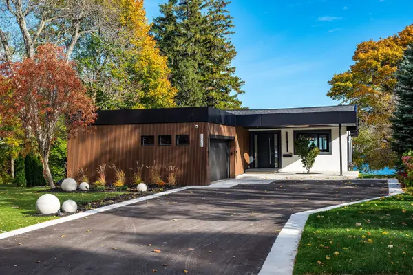 121 Edgecliffe PL, Burlington, ON L7L 3Z2