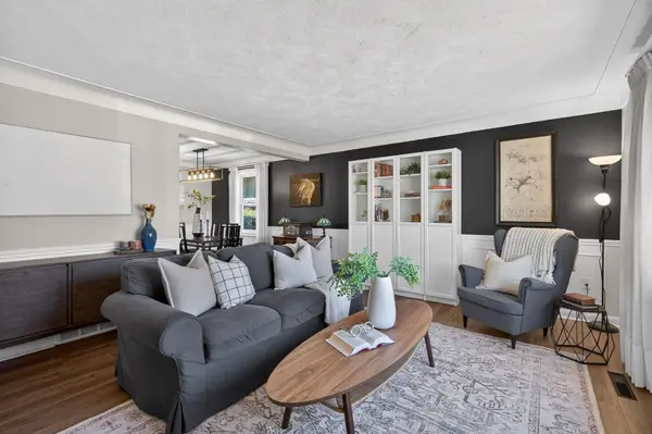 1055 Shepherd's DR, Burlington, ON L7T 3R4