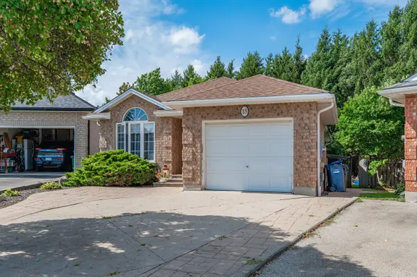 18 Whittaker CT #Upper, Guelph, ON N1C 1G1