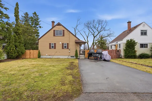 35 Mikel AVE, Belleville, ON K8N 2J1