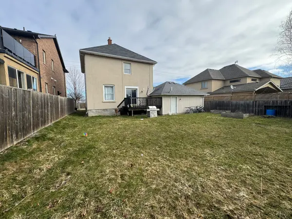 323 Queenston RD, Niagara-on-the-lake, ON L0S 1J0