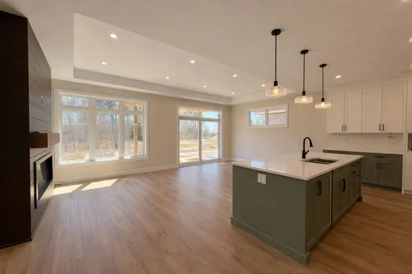 43 Mercedes CRES, Kincardine, ON N2Z 1G8