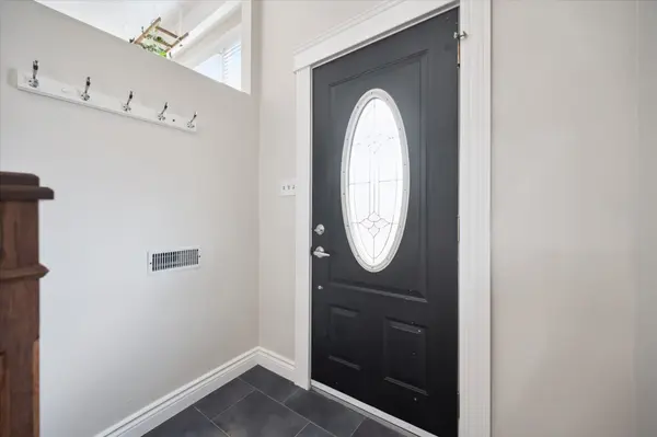 18 Gateway DR, Guelph, ON N1H 6W8