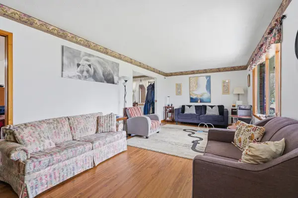 99 Muriel CRES, London South, ON N6E 2K4