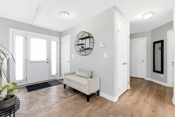 325 Densmore RD #804, Cobourg, ON K9A 0E4