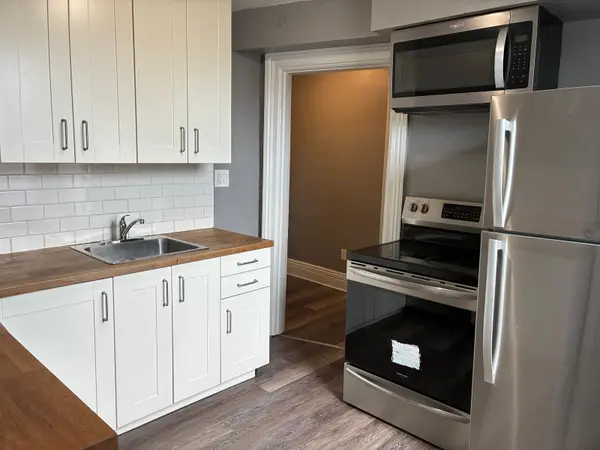 282 Brant AVE N, Brantford, ON N3T 3J7