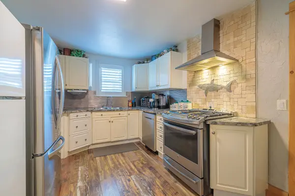 5 Jessie ST, Fort Erie, ON L2A 4E6