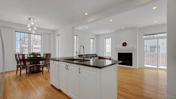 22 Dalkey WAY, Barrhaven, ON K2J 6V5