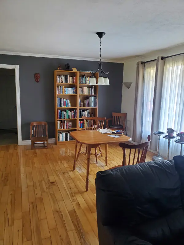 112 Parkview RD, Prince Edward County, ON K0K 1L0