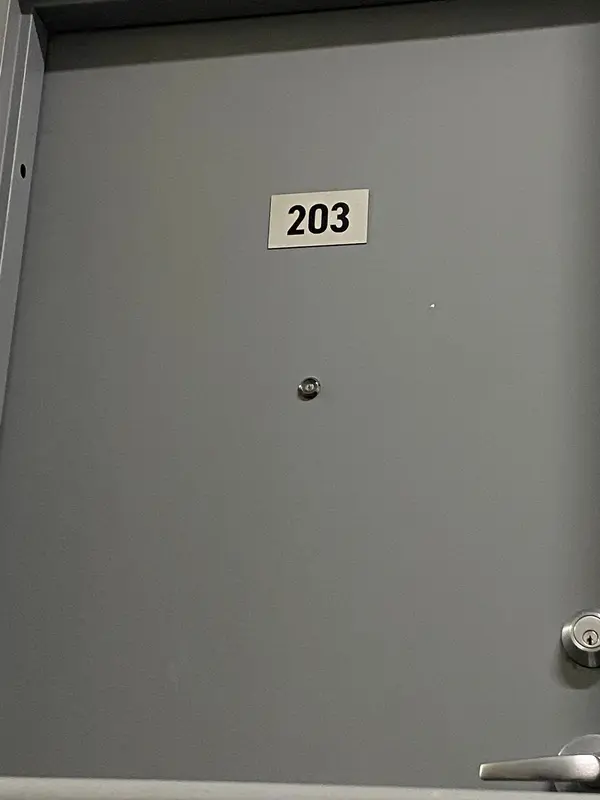 72 Victoria AVE S #203, Hamilton, ON L8N 2S7