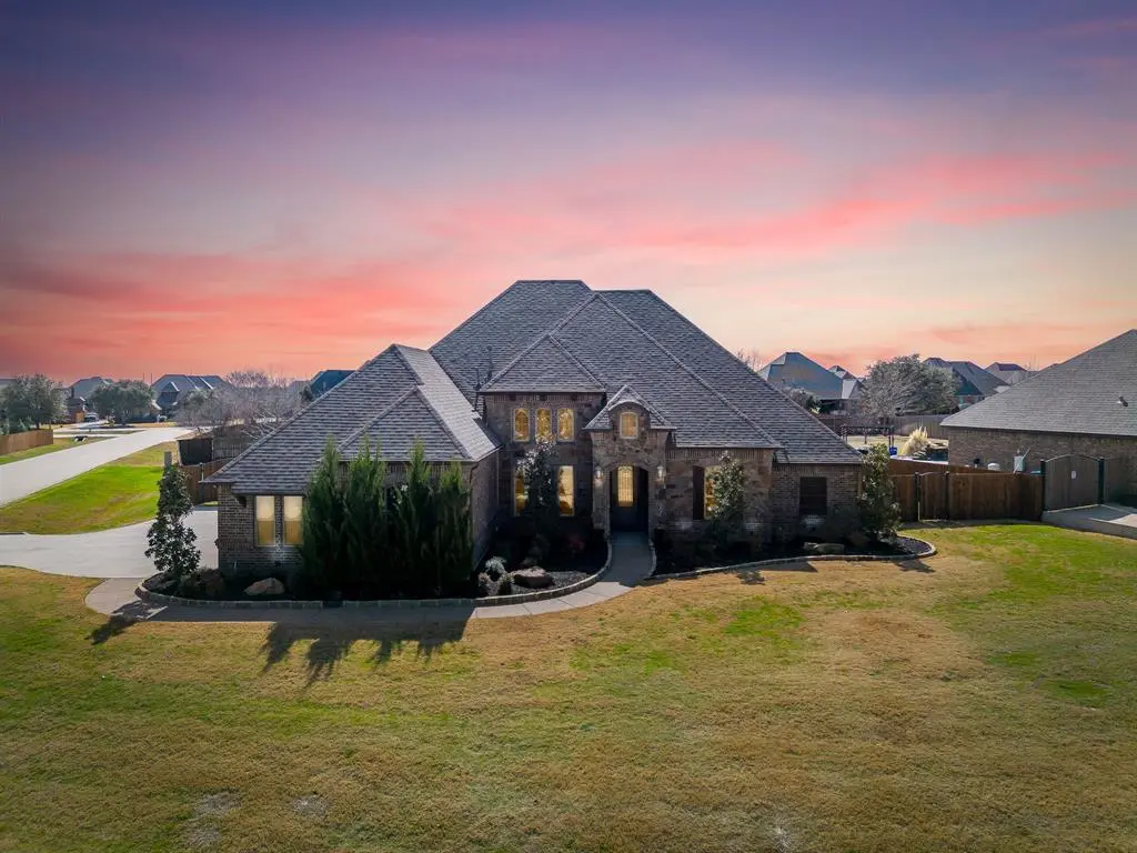 1201 Bluff Springs Drive, Fort Worth, TX 76052