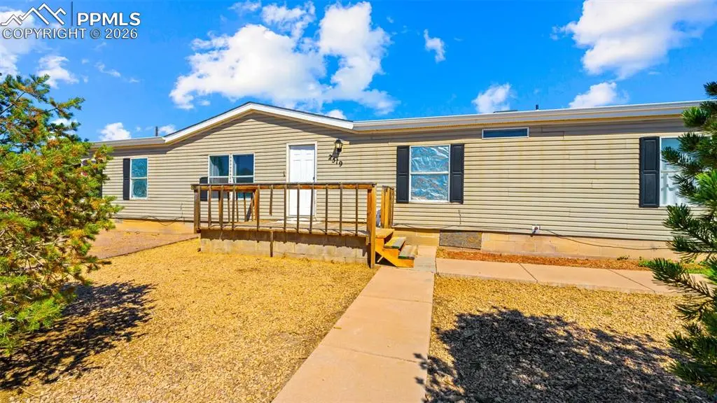 2519 E 10th ST, Pueblo, CO 81001