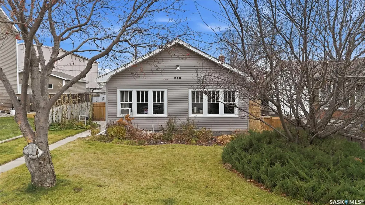 240 4th AVENUE NE, Swift Current, SK S9H 2J5