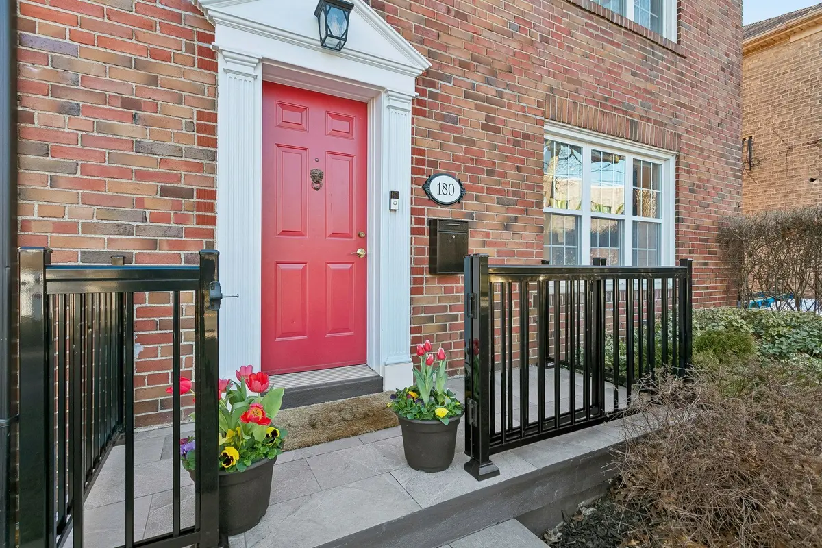 180 Windermere AVE, Toronto W01, ON M6S 3J7