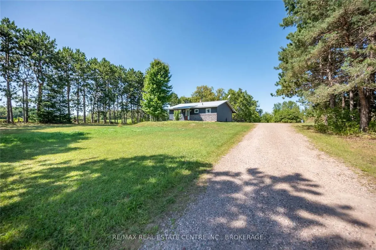 814 Sand RD, Bonnechere Valley, ON K0J 1T0