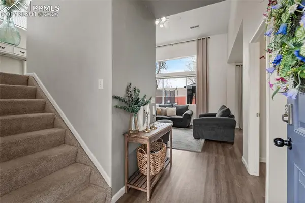 5132 Mountain Air CIR, Colorado Springs, CO 80916