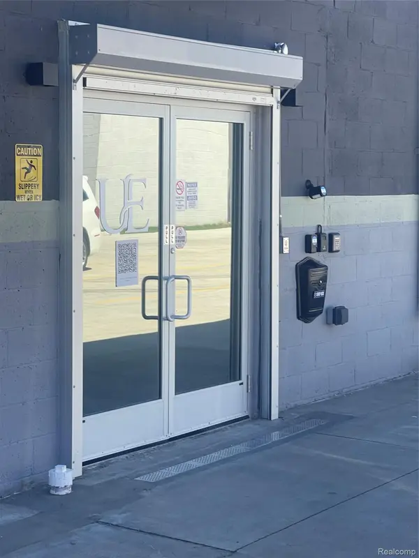 12869 W Artesian ST, Detroit, MI 48223