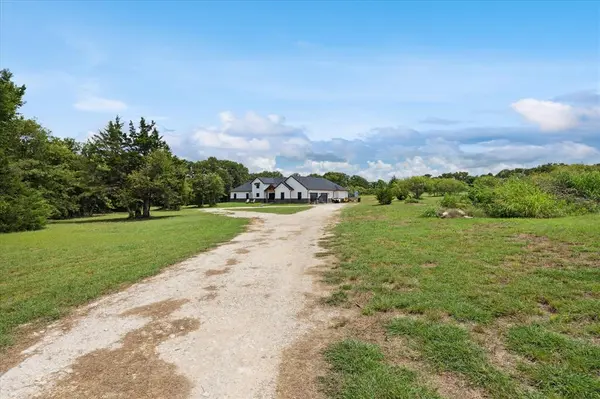 403 Polk Road, Bowie, TX 76230