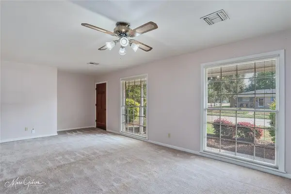 4100 Parkway Drive, Bossier City, LA 71112