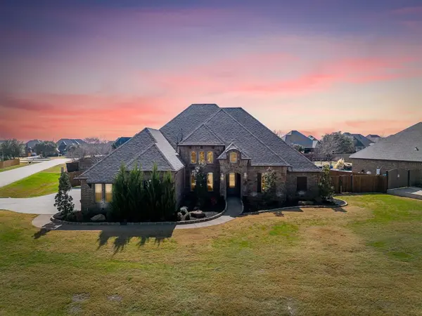 1201 Bluff Springs Drive, Fort Worth, TX 76052