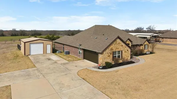 505 Water Fall Lane, Nevada, TX 75173